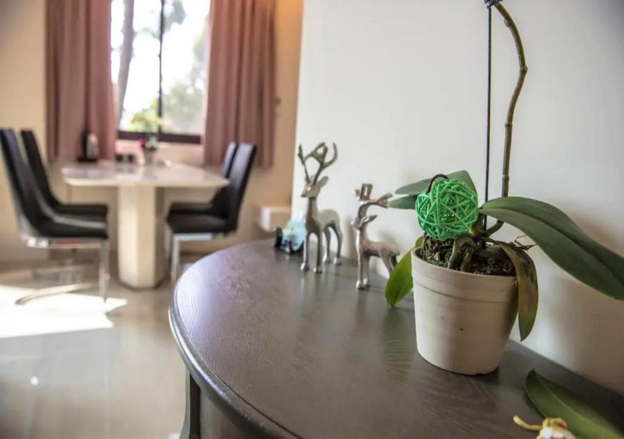 Sanyi Wei Wei Feng B&B Eksteriør billede
